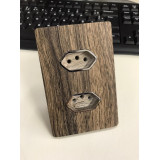 Conjunto Tomada Dupla 10A - Novara Especiais Carvalho